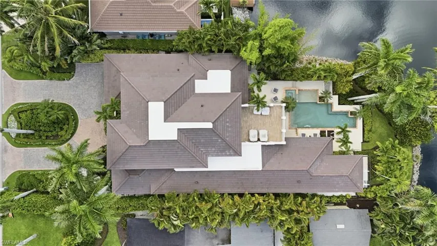 160 16th Ave S, Naples, Florida 34102