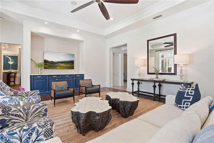 160 16th Ave S, Naples, Florida 34102