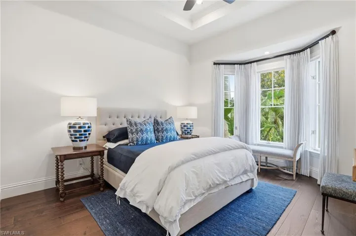 160 16th Ave S, Naples, Florida 34102