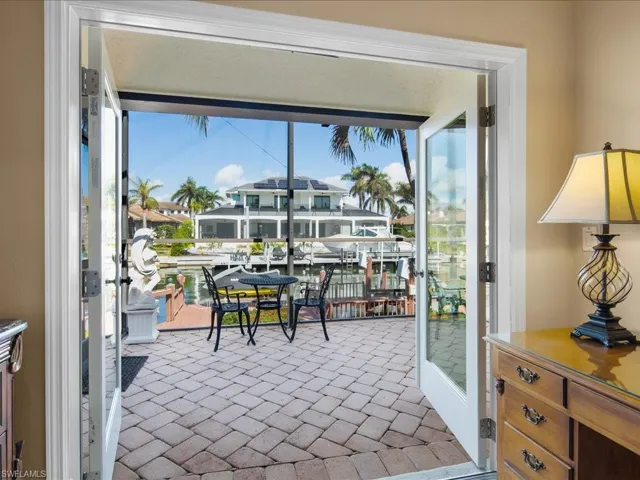 Master bedroom french doors to lanai