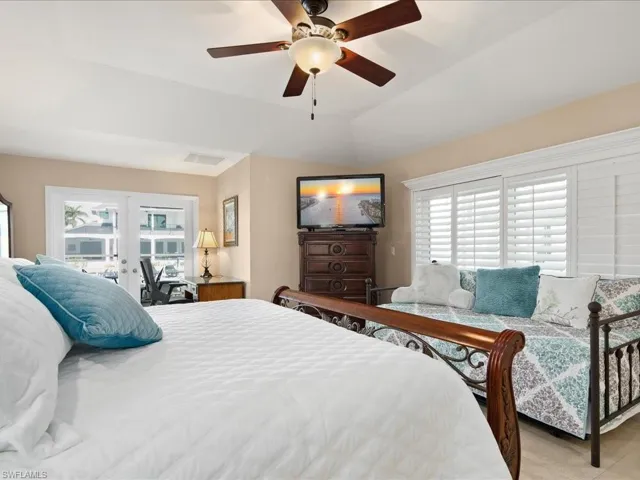 Master bedroom french doors to lanai
