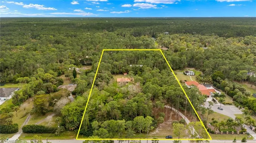 5 Acre private setting!