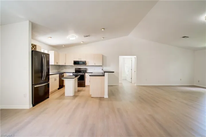 731 Jung Blvd E, Naples, Florida 34120