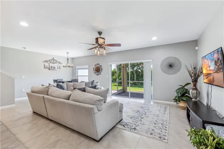 3858  Tilbor  CIR, Fort Myers, FL 33916
