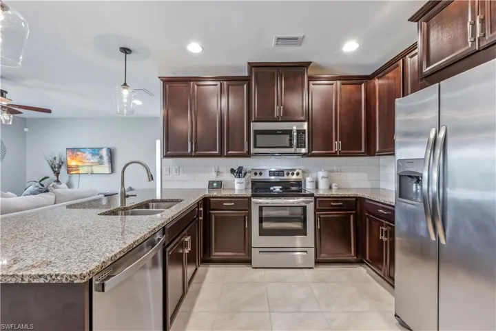 3858  Tilbor  CIR, Fort Myers, FL 33916
