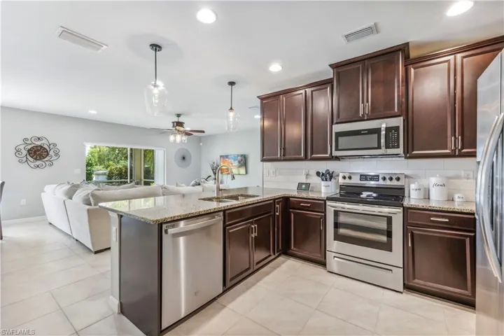 3858  Tilbor  CIR, Fort Myers, FL 33916