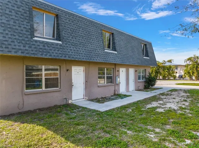 16200  Dublin  CIR, Fort Myers, FL 33908