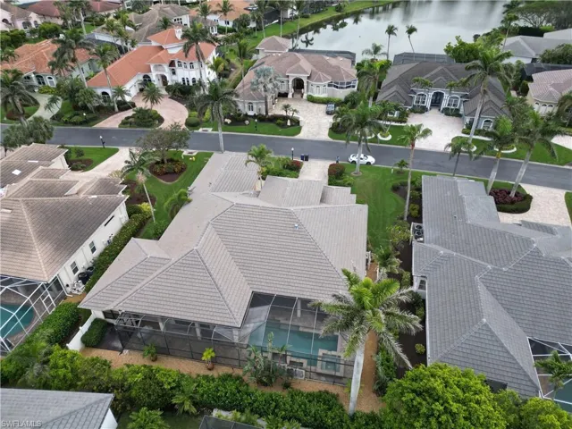 Bird's eye view featuring a residential view and a water view
