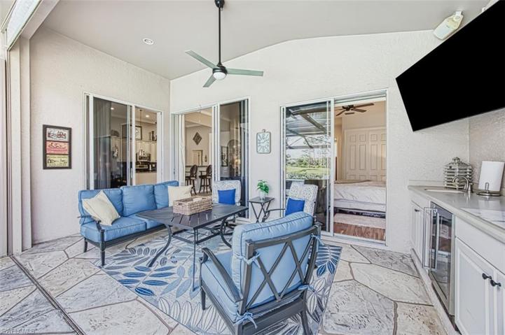 Large Covered Lanai Space with Pavers