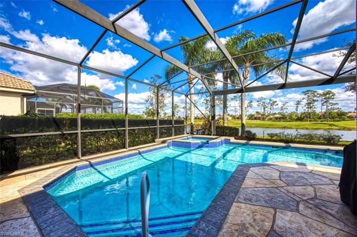 Large Pool with beautiful Views