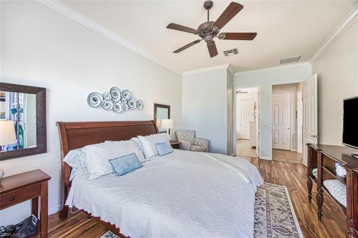 Private Entrance to Master Bath