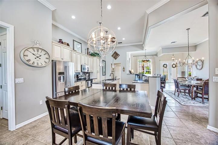 Kitchen Eating Area