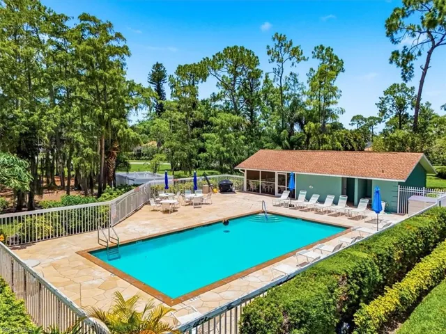 1714 Kings Lake Blvd 202, Naples, Florida 34112