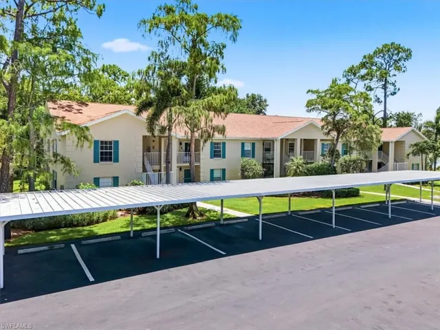 1714 Kings Lake Blvd 202, Naples, Florida 34112