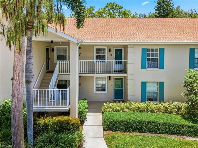 1714 Kings Lake Blvd 202, Naples, Florida 34112