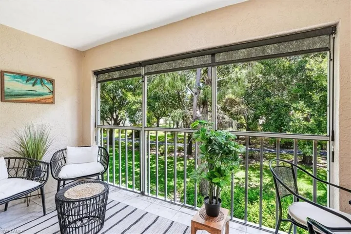 1714 Kings Lake Blvd 202, Naples, Florida 34112