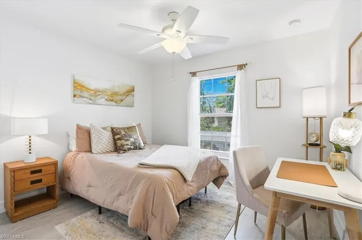 1714 Kings Lake Blvd 202, Naples, Florida 34112