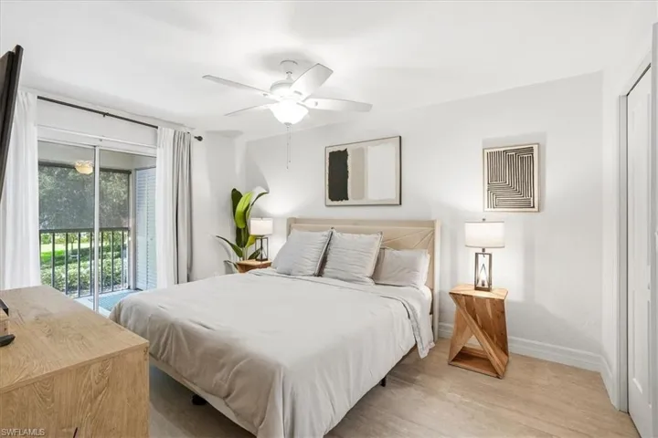 1714 Kings Lake Blvd 202, Naples, Florida 34112