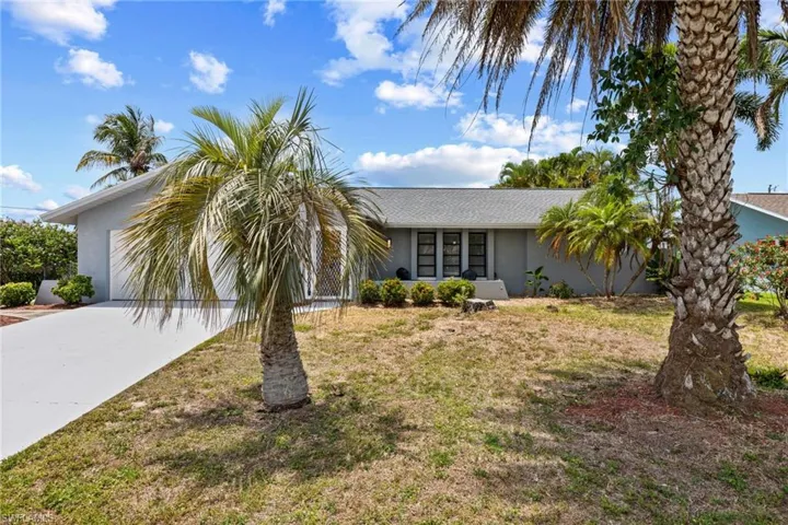 924 SE 21st  LN, Cape Coral, FL 33990
