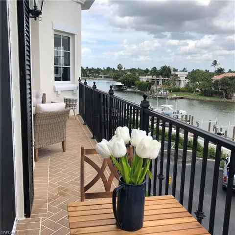 1400 Gulf Shore Blvd N 310, Naples, Florida 34102