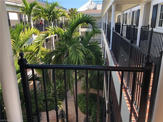 1400 Gulf Shore Blvd N 310, Naples, Florida 34102