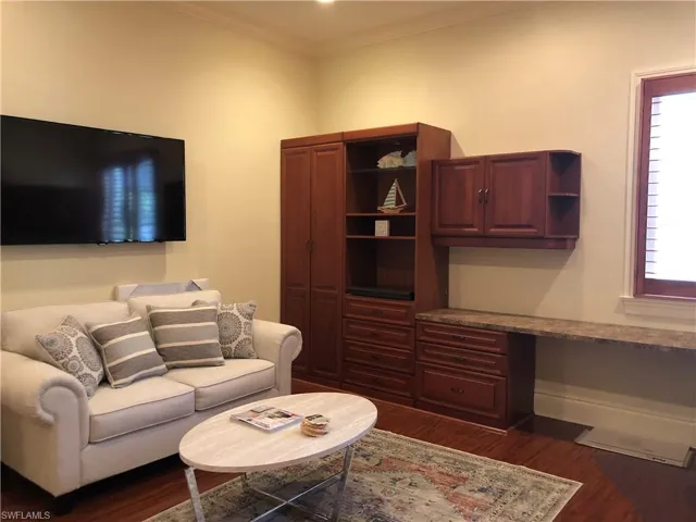 1400 Gulf Shore Blvd N 310, Naples, Florida 34102