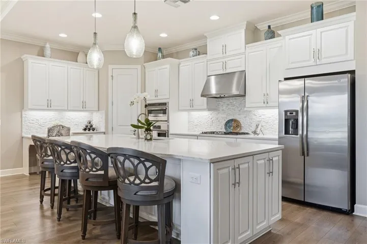 8665 Dilillo Ct, Naples, Florida 34119
