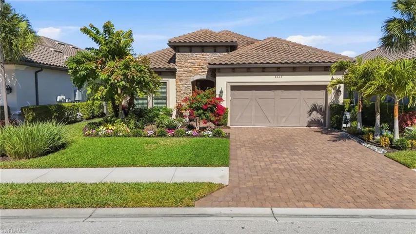 8665 Dilillo Ct, Naples, Florida 34119