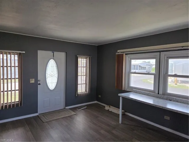 Florida room with lots of windows