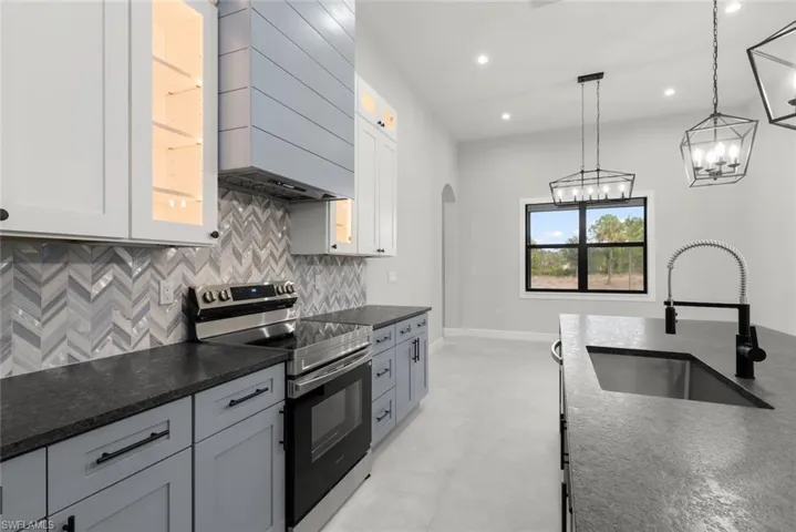 2481  24th NE AVE, Naples, FL 34120