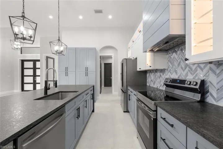 2481  24th NE AVE, Naples, FL 34120