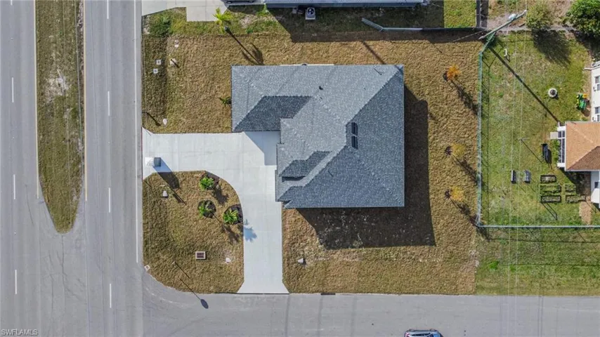 Birds eye view of property