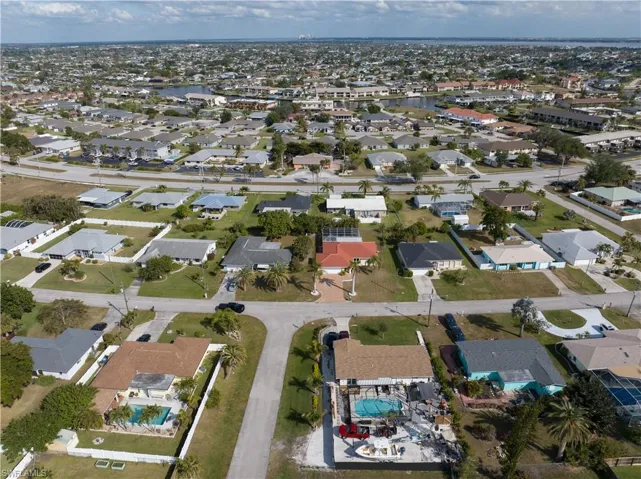Birds eye view of property