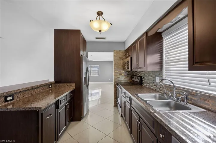 209  Punta Alta  CT, Lehigh Acres, FL 33936