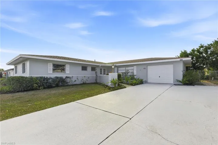 209  Punta Alta  CT, Lehigh Acres, FL 33936