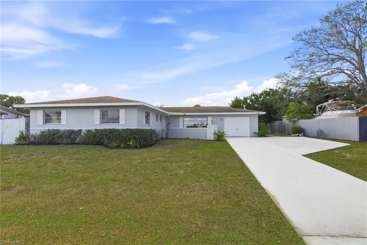 209  Punta Alta  CT, Lehigh Acres, FL 33936