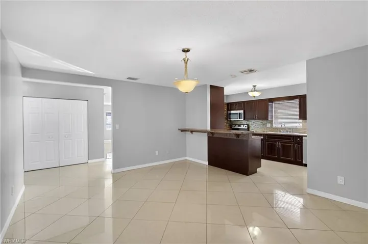 209  Punta Alta  CT, Lehigh Acres, FL 33936