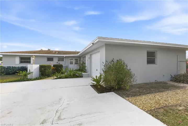 209  Punta Alta  CT, Lehigh Acres, FL 33936