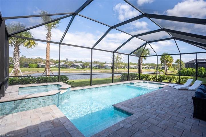 Custom saltwater pool & spa w/sun shelf & water view
