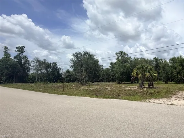 Sophomore Ln, Fort Myers, Florida 33917