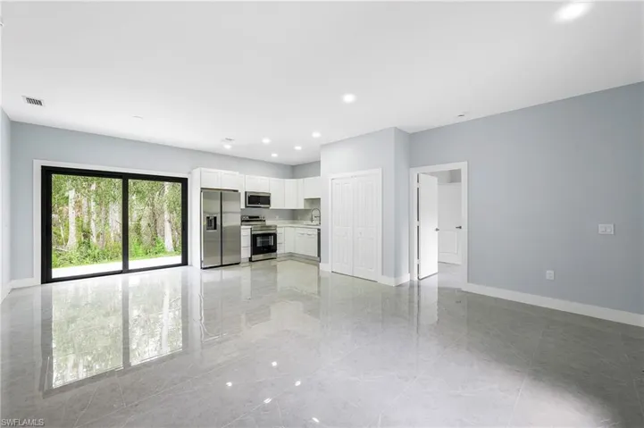 2677 62nd Ave Ne, Naples, Florida 34120
