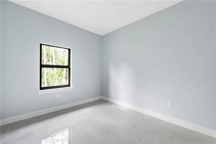 2677 62nd Ave Ne, Naples, Florida 34120