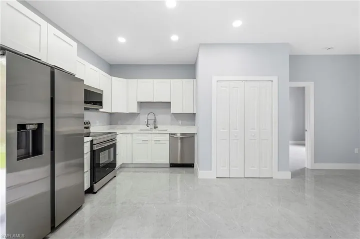 2677 62nd Ave Ne, Naples, Florida 34120
