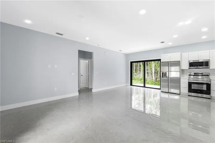 2677 62nd Ave Ne, Naples, Florida 34120