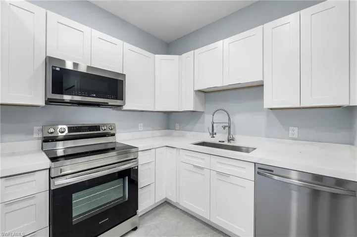 2677 62nd Ave Ne, Naples, Florida 34120