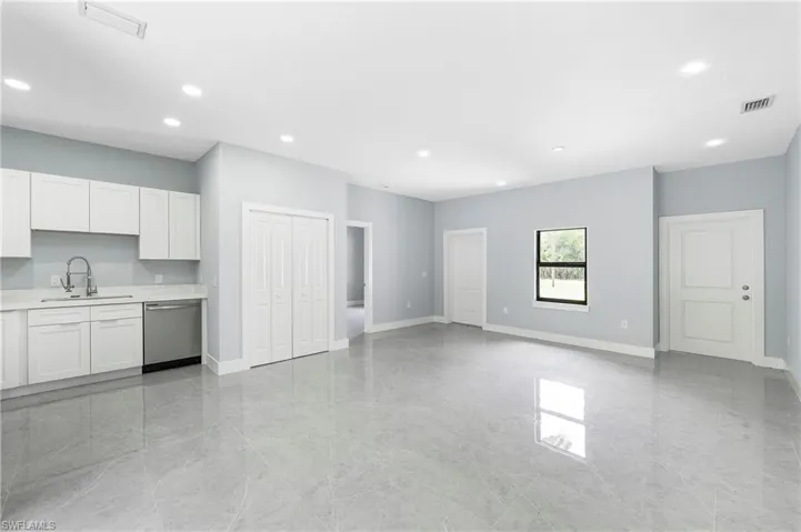 2677 62nd Ave Ne, Naples, Florida 34120
