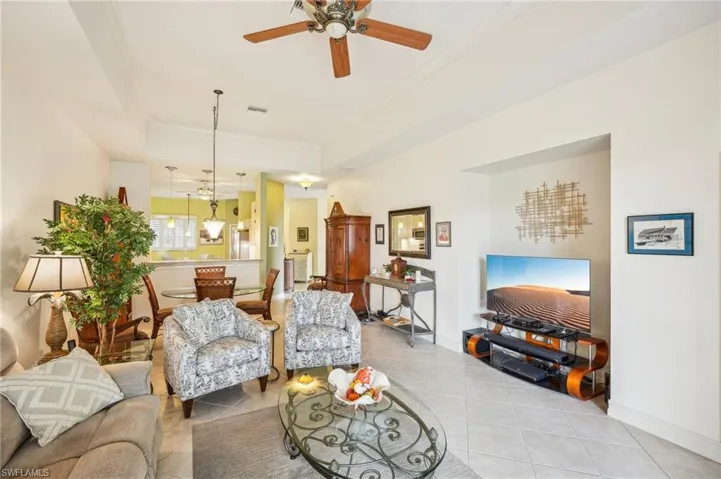 Large Living/Dining Room