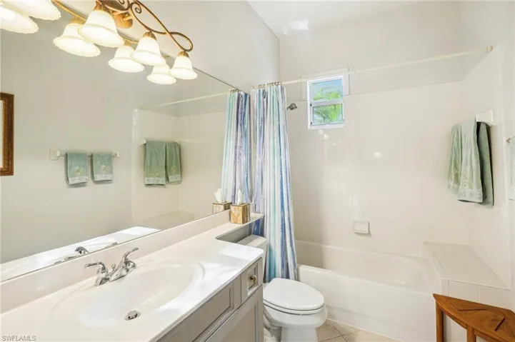 Full guest bathroom