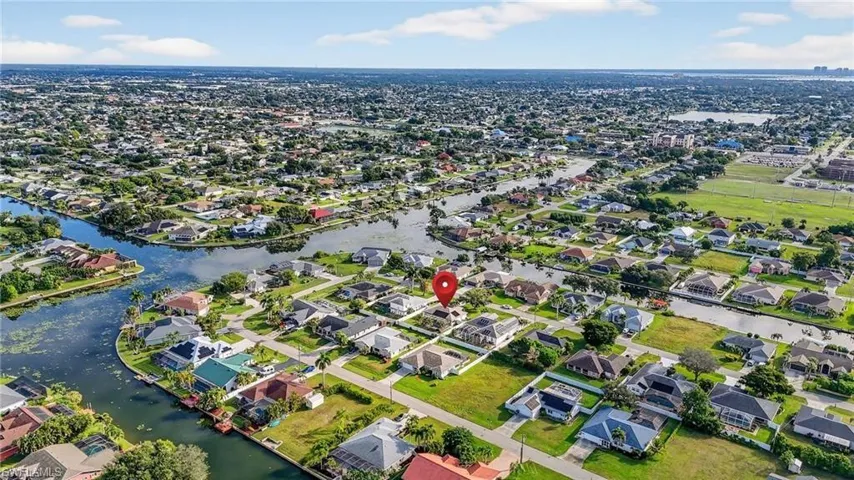 412 Se 13th Ave, Cape Coral, Florida 33990