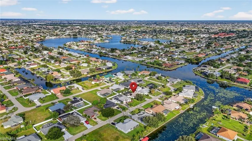 412 Se 13th Ave, Cape Coral, Florida 33990